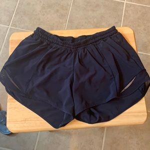 Lululemon Hotty Hot Short Long 4”
